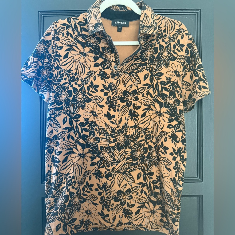 Men’s Express Brown and Black Hawaiian Print Collared Shirt Size Small